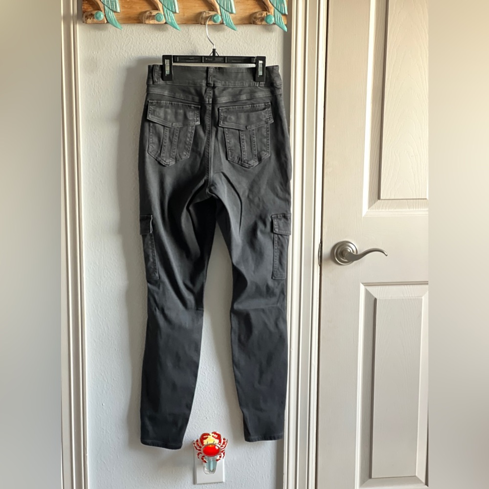 Spanx High Waist Cargo Pants - Picture 4 of 4